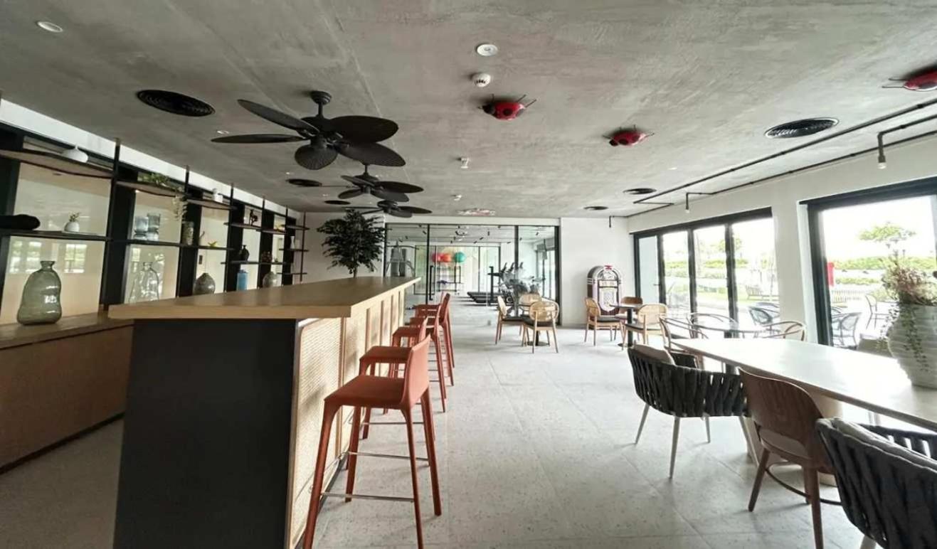 Silkhaus Next Golf Club Golfville In Hills Apartment *